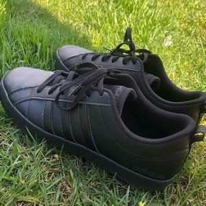 ADIDAS black classic sneaker